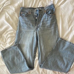 Levi’s rib cage straight ankle jeans.